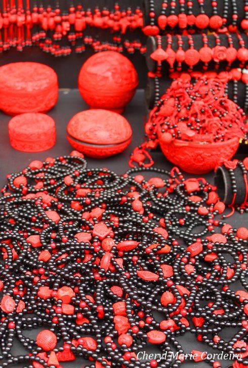 Beads, Yuyuan, Shanghai 2011. Beads, Yuyuan, Shanghai 2011.