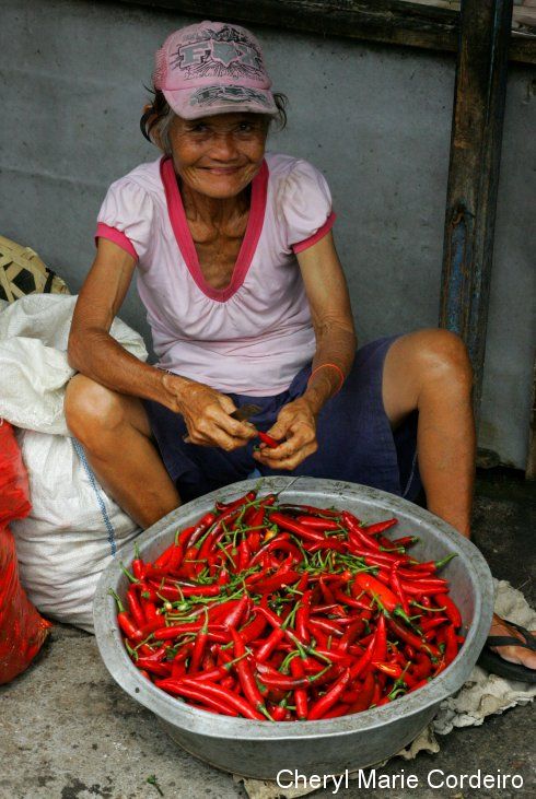 Curry lady, Denpasar Market, side street.